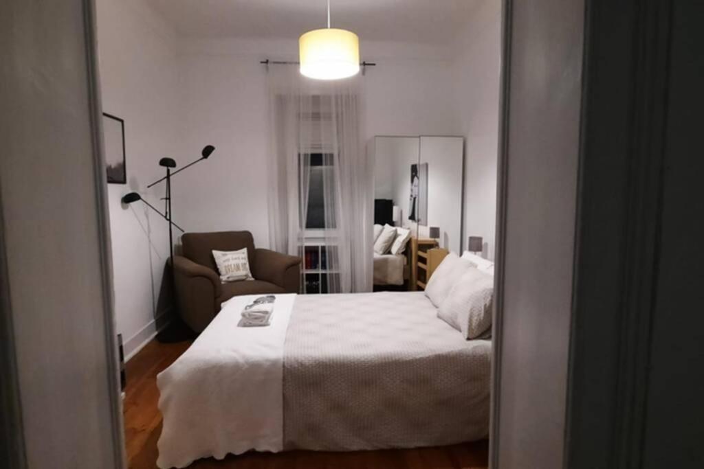 Charming Sunny Terrace / One Bedroom Apartment Lisboa Exteriör bild